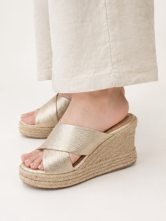 SANDALIAS ELIA DORADAS